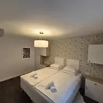 Peaceful Designer 50 Meters From Balaton, Ideal For Families Feriehus