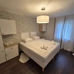 Feriehus Peaceful Designer 50 Meters From Balaton, Ideal For Families