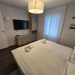 Feriehus Peaceful Designer 50 Meters From Balaton, Ideal For Families Balatonakarattya