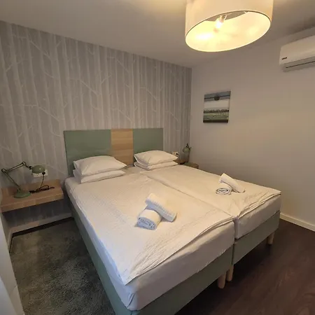 Peaceful Designer 50 Meters From Balaton, Ideal For Families Feriehus Balatonakarattya