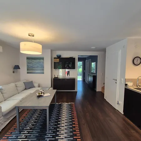 Feriehus Peaceful Designer 50 Meters From Balaton, Ideal For Families *